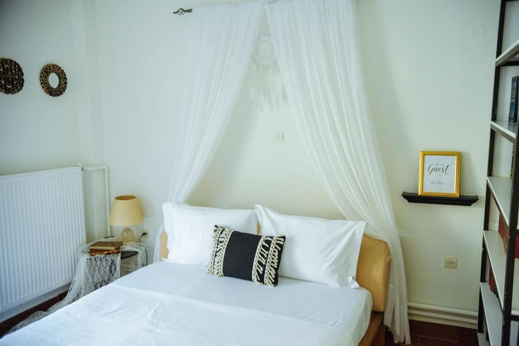 Akadimia Luxury Apartment Mytilene Exterior photo