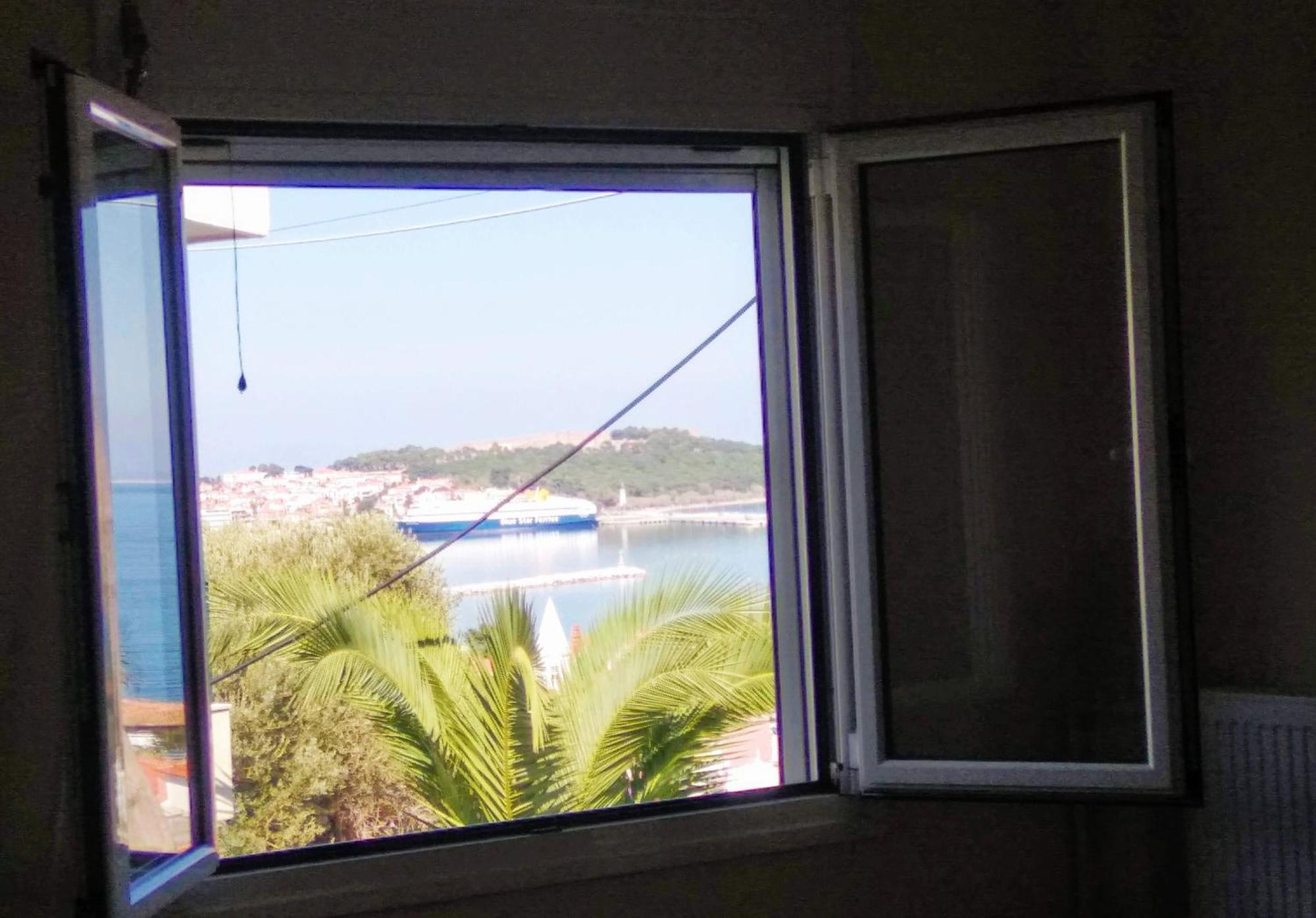 Akadimia Luxury Apartment Mytilene Exterior photo