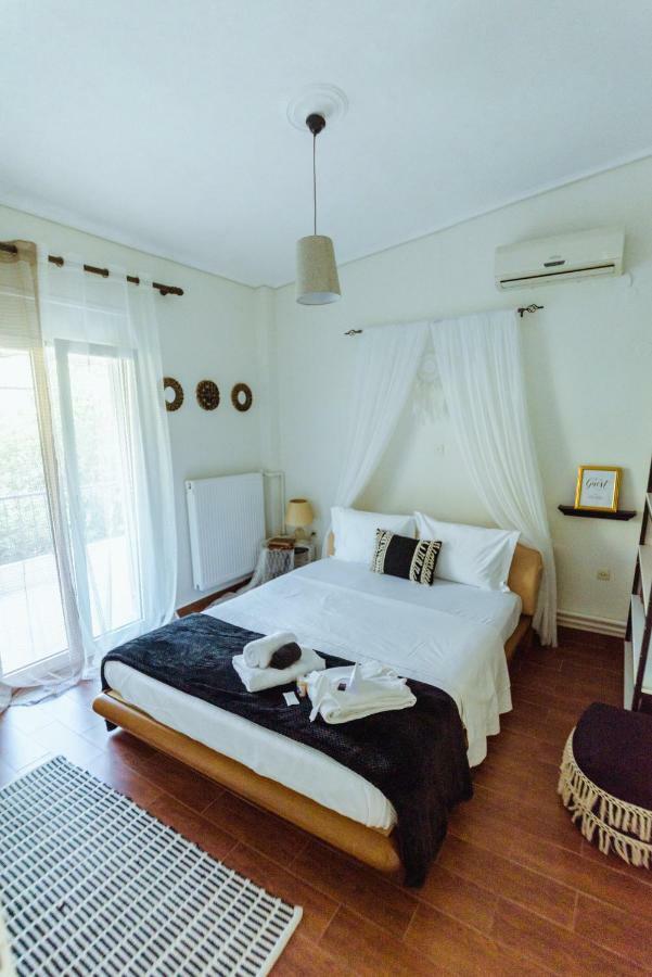 Akadimia Luxury Apartment Mytilene Exterior photo