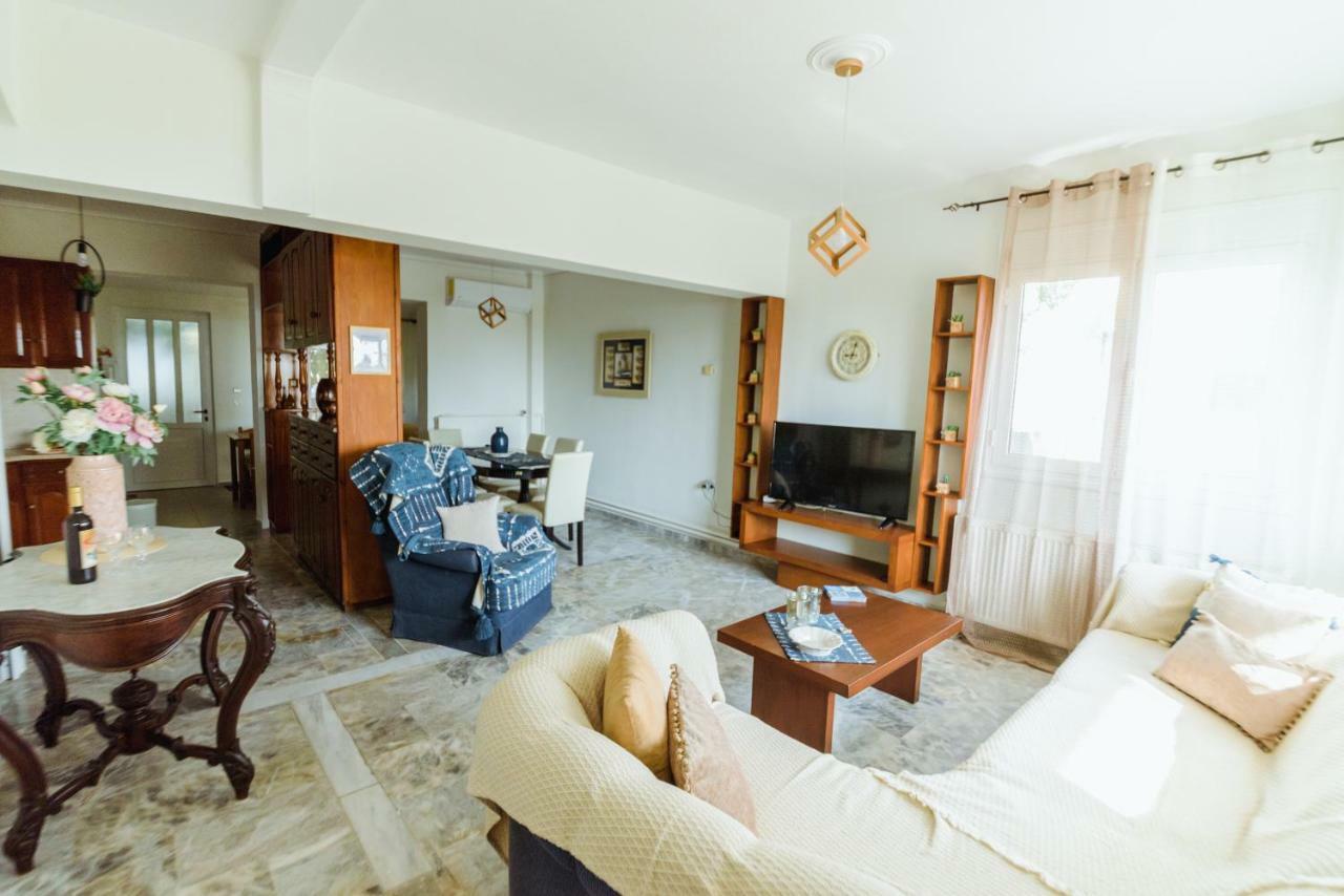 Akadimia Luxury Apartment Mytilene Exterior photo